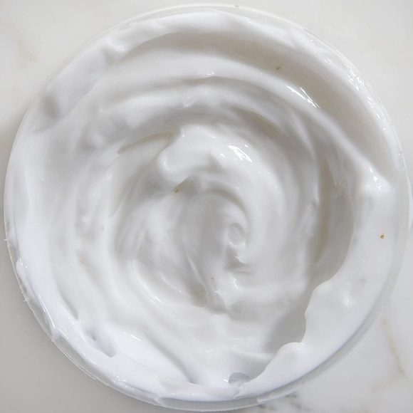 Ellen Tracy 24K GOLD Facial Cream - Picture 3 of 5